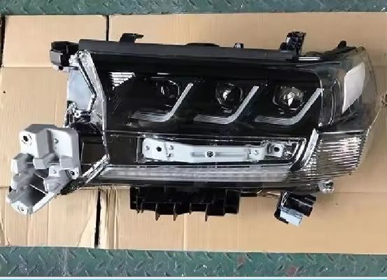 Versione completa Modificata Sostituire Far Toyota Land Cruiser 200 2016 Far 81106-60p50